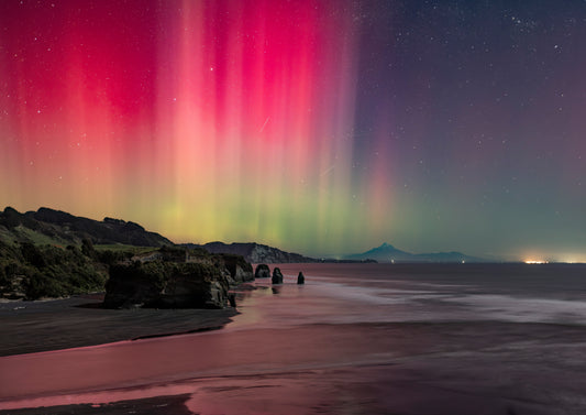 Three Sisters Lookout Aurora